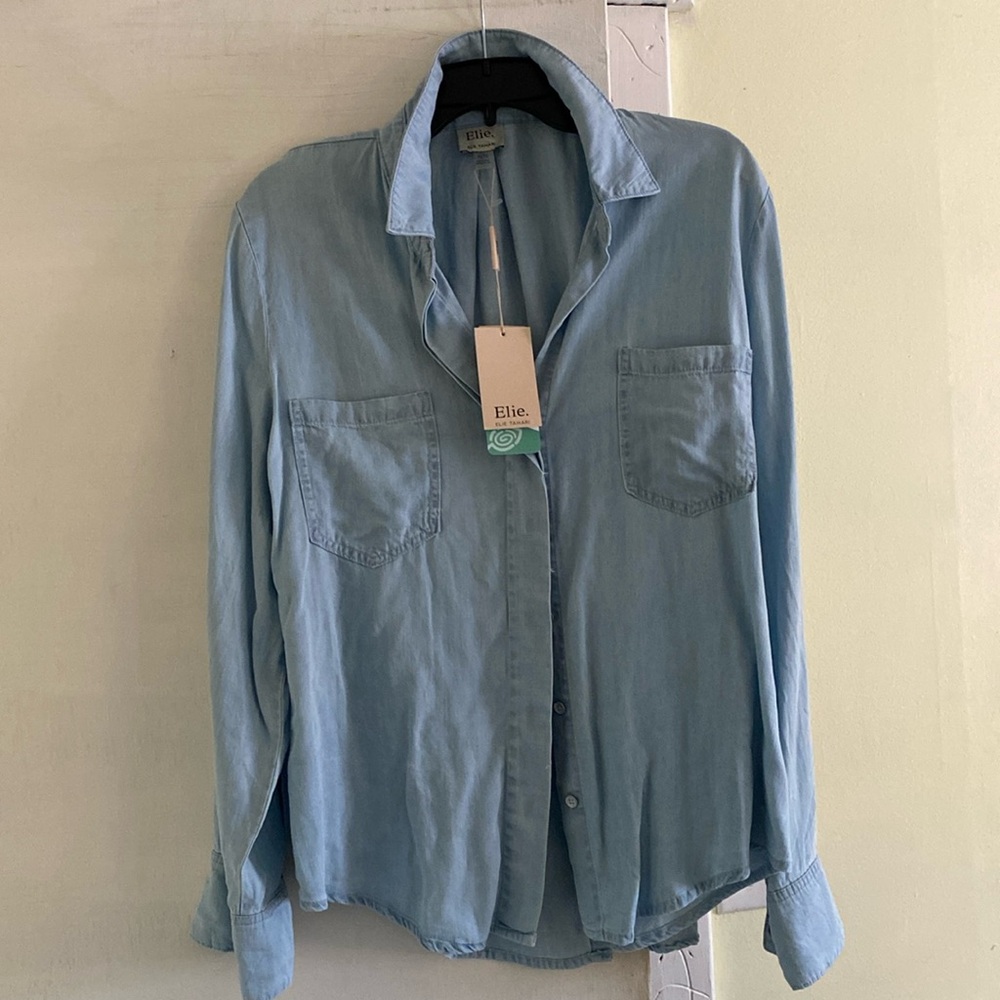 Elie Tahari Denim Button Down Shirt NWT (XL but fits like M/L)